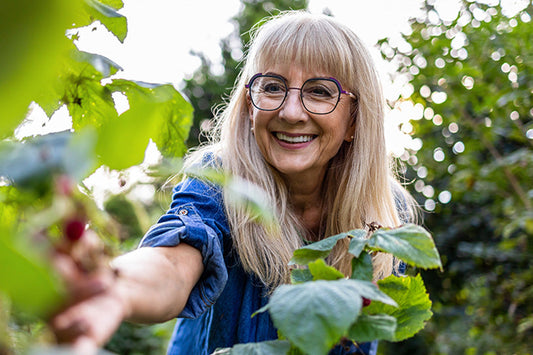 Gardening Support with Gummies for Pain